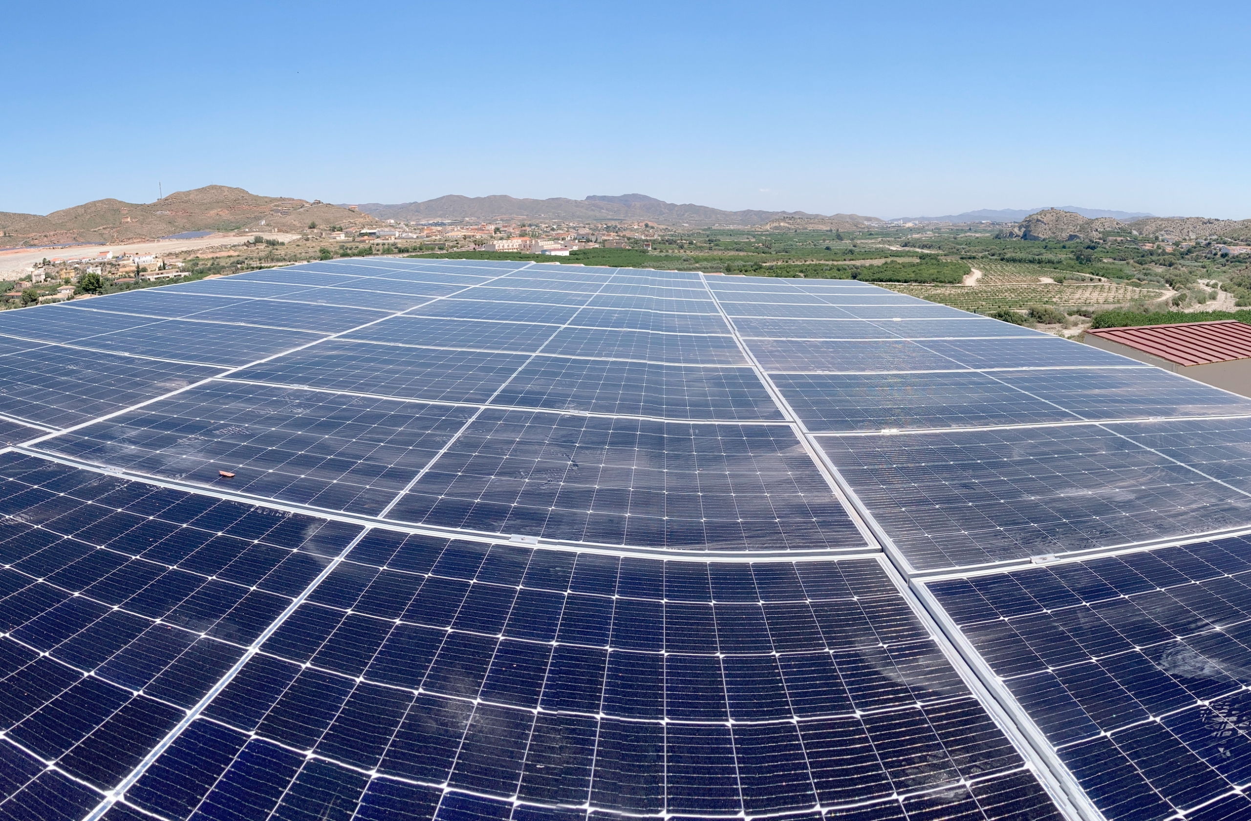 INSTALACIÓN DE PANELES EN ALMANZORA (ALMERÍA)