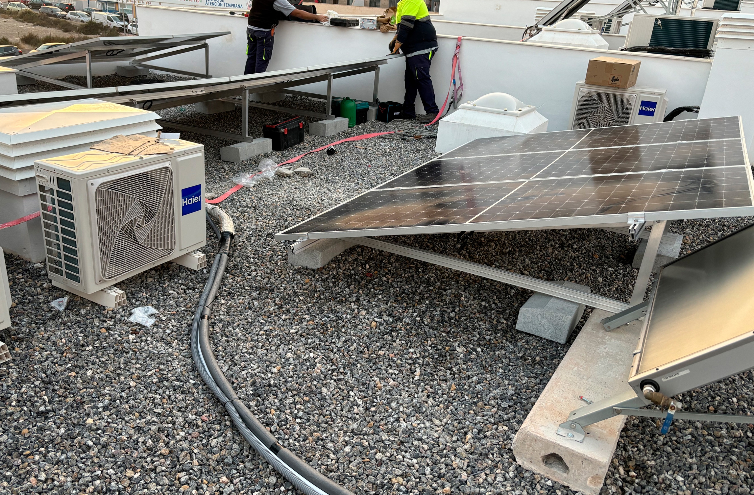 INSTALACIÓN DE PANELES EN ALMERÍA