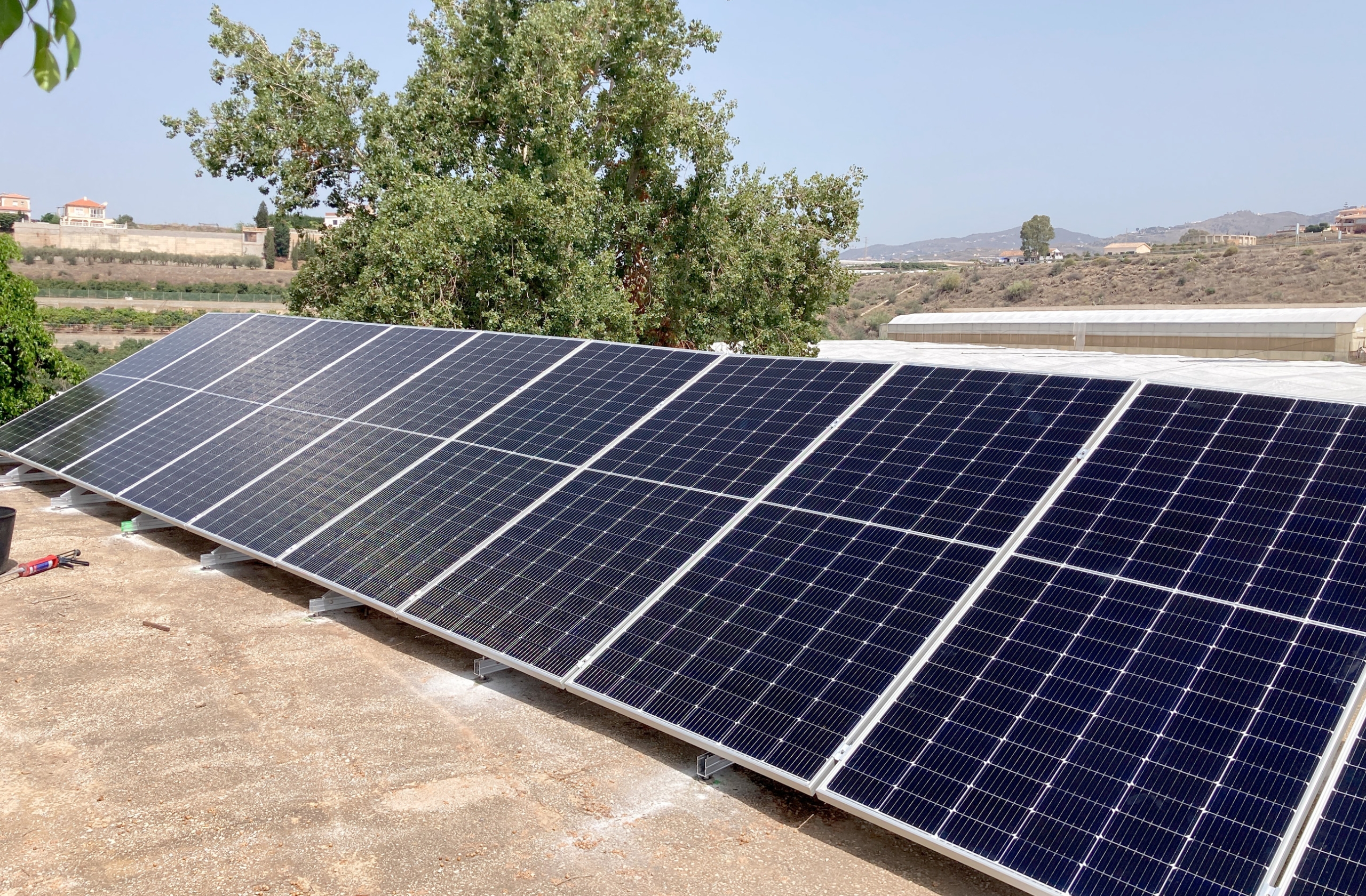 INSTALACIÓN PANELES EN MEZQUITILLA (CÓRDOBA)