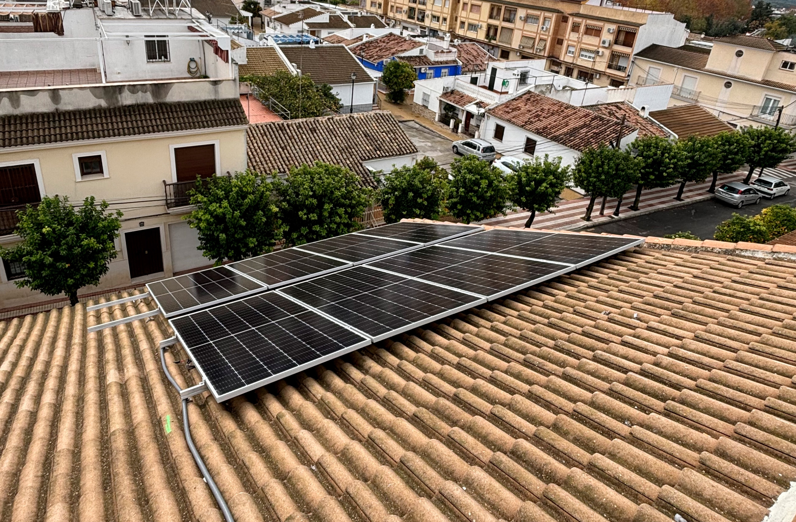 INSTALACIÓN PANELES EN CABRA (CÓRDOBA)