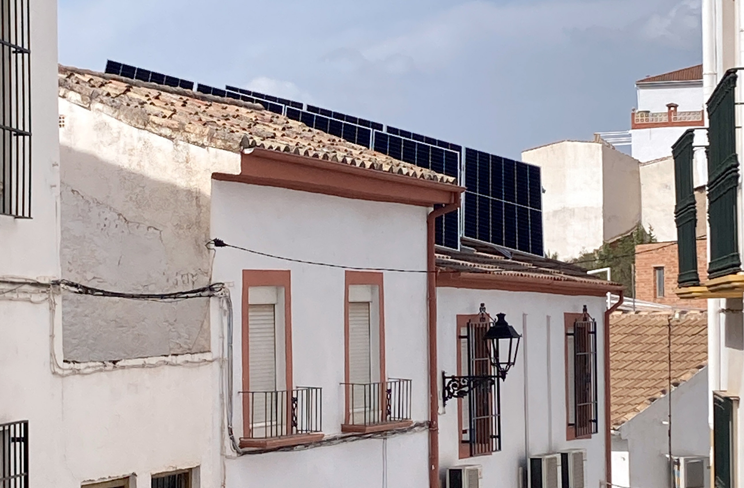 INSTALACIÓN PANELES EN FUENTE TÓJAR (CÓRDOBA)