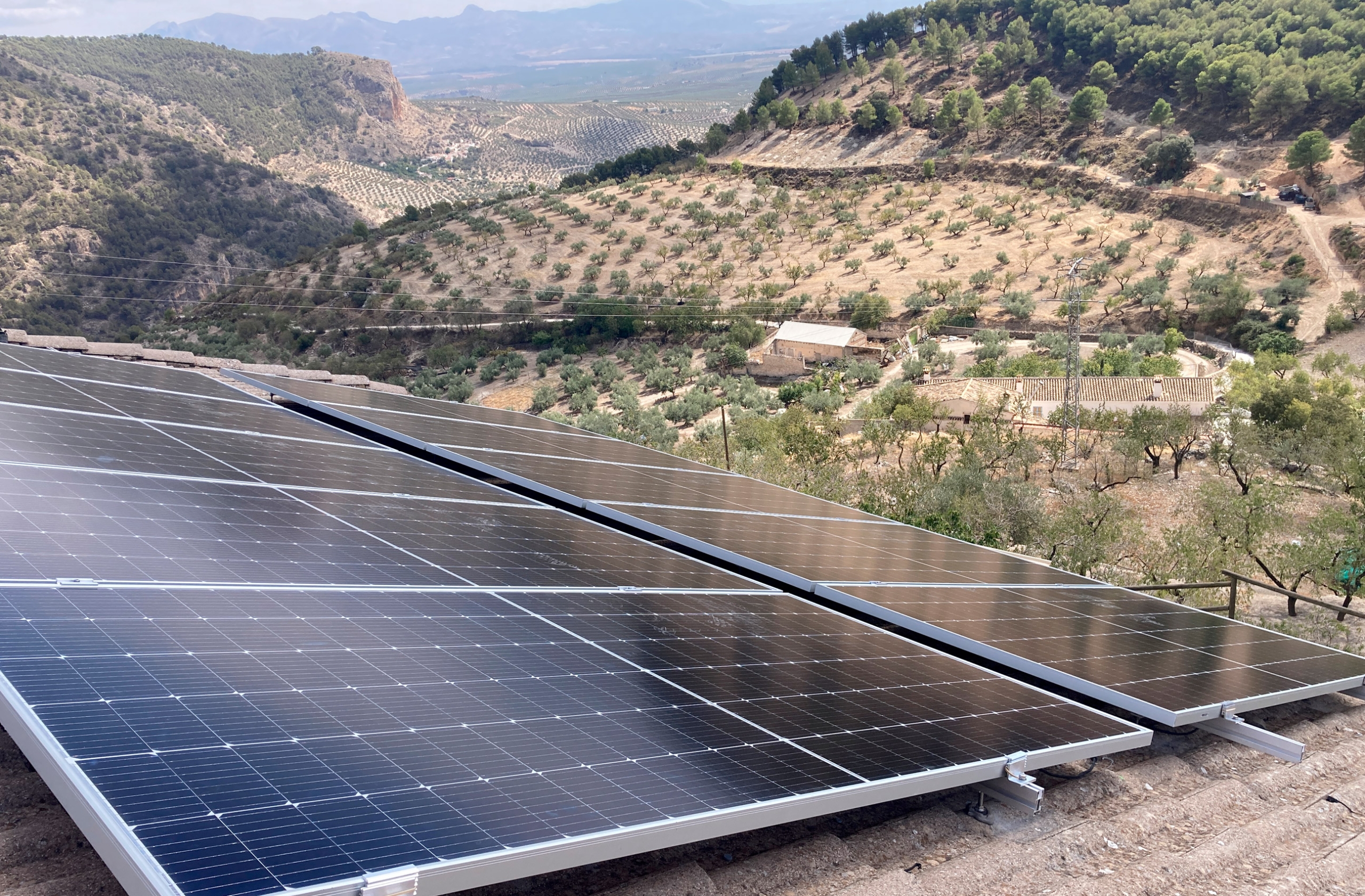 Instalación realizada en Moclinejo (Málaga) - Verde Solar