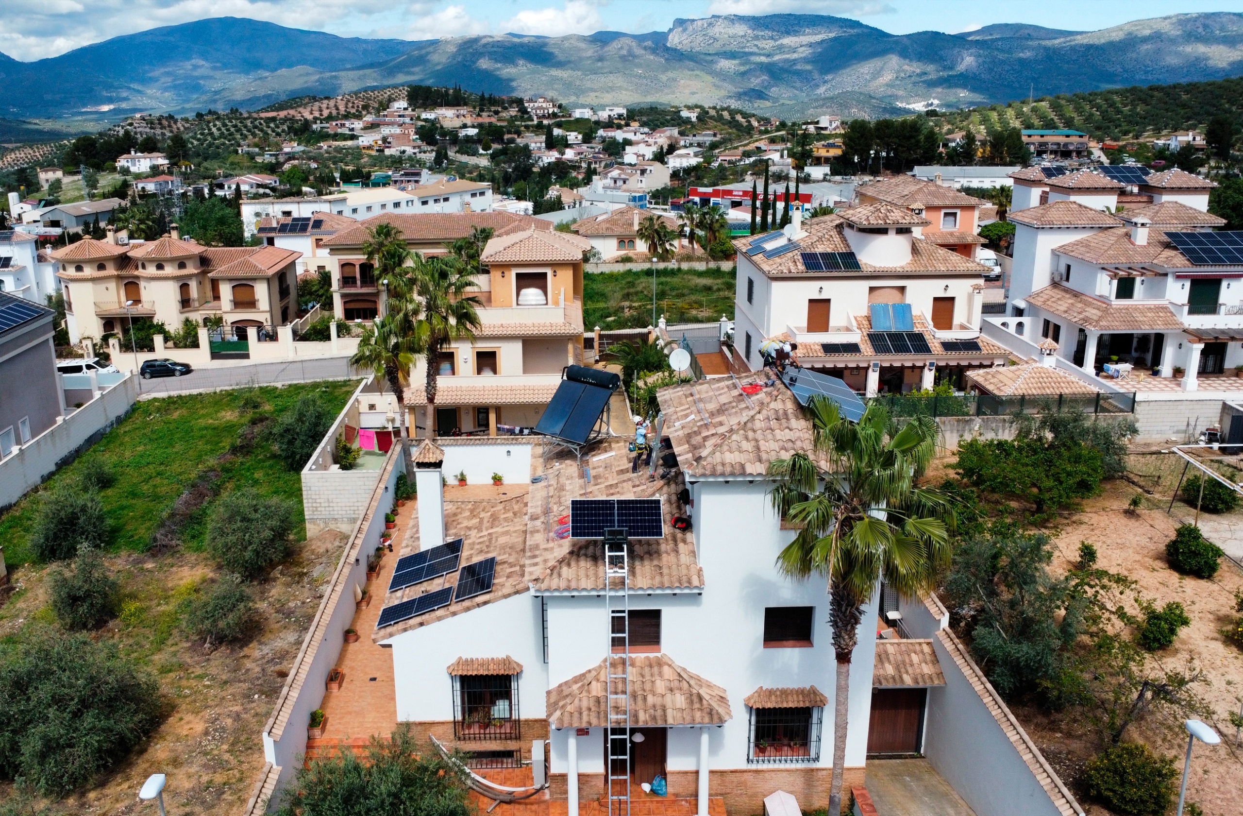 INSTALACIÓN PANELES EN PRIEGO DE CÓRDOBA (CÓRDOBA)