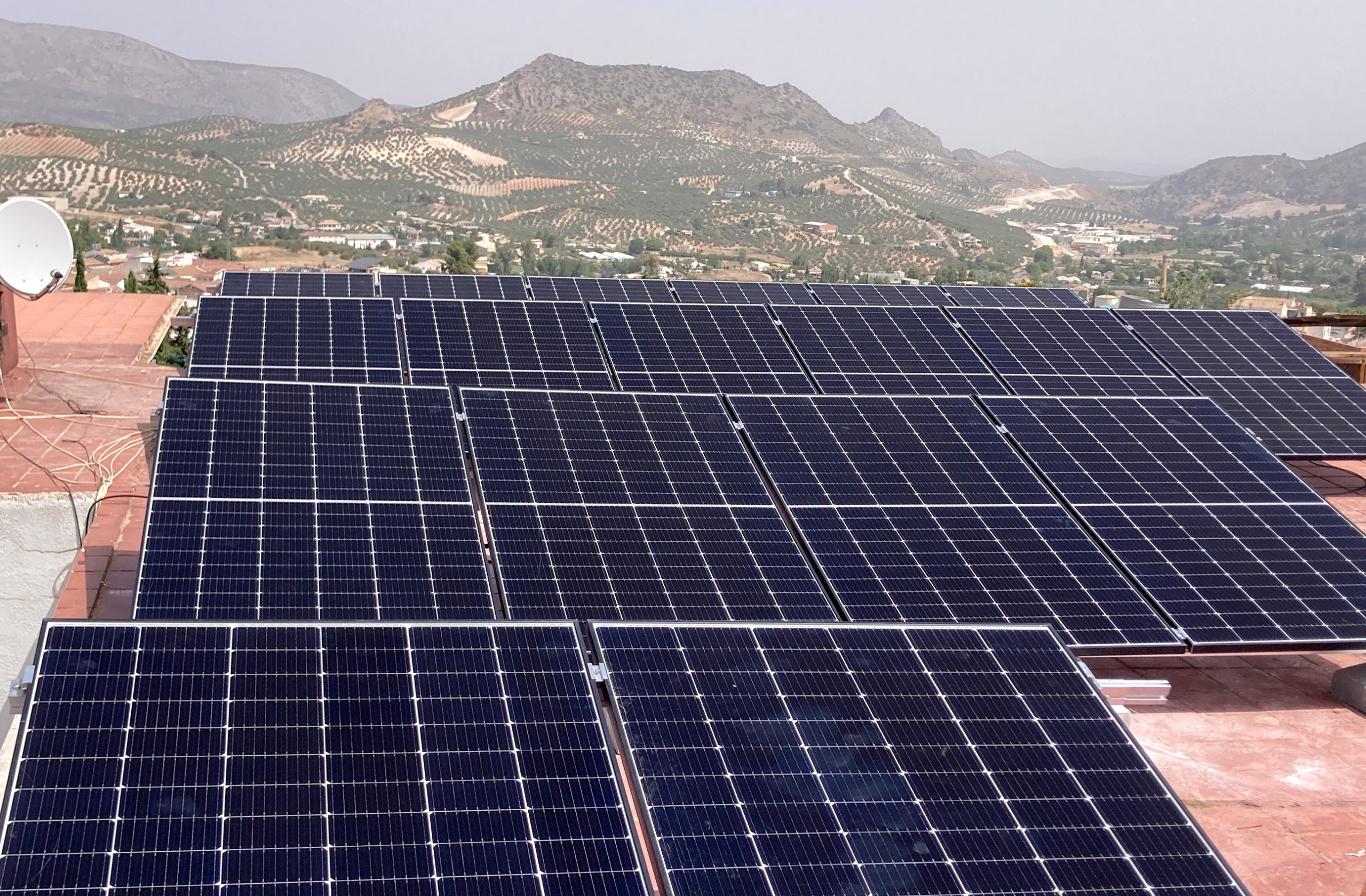 INSTALACIÓN PANELES PRIEGO DE CÓRDOBA (CÓRDOBA)