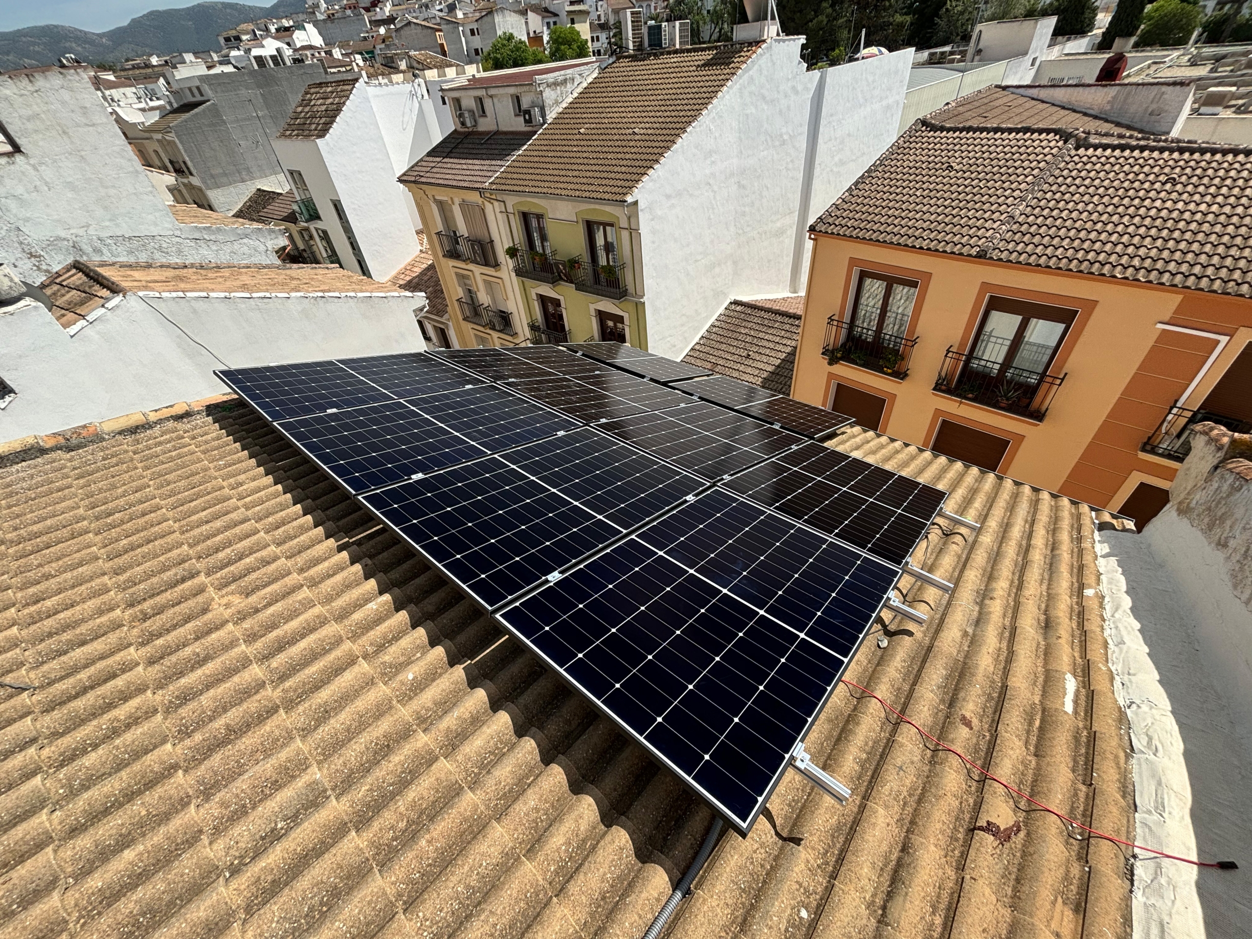 INSTALACIÓN DE PANELES EN PRIEGO DE CÓRDOBA